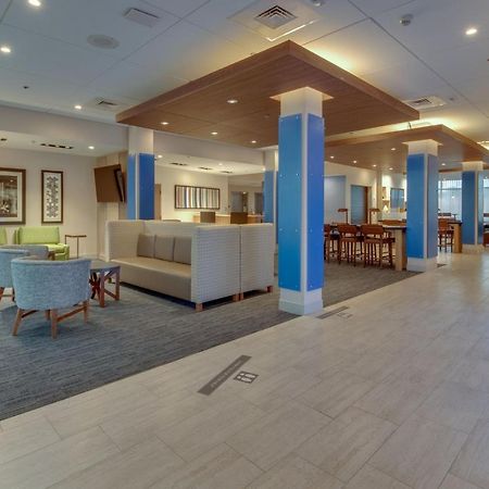 Holiday Inn Express & Suites - Union City, An Ihg Hotel Buitenkant foto