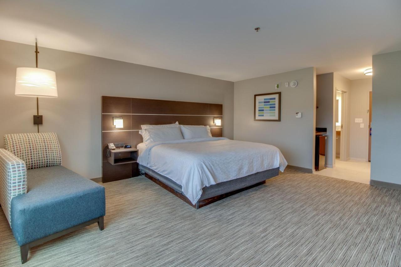 Holiday Inn Express & Suites - Union City By Ihg Buitenkant foto