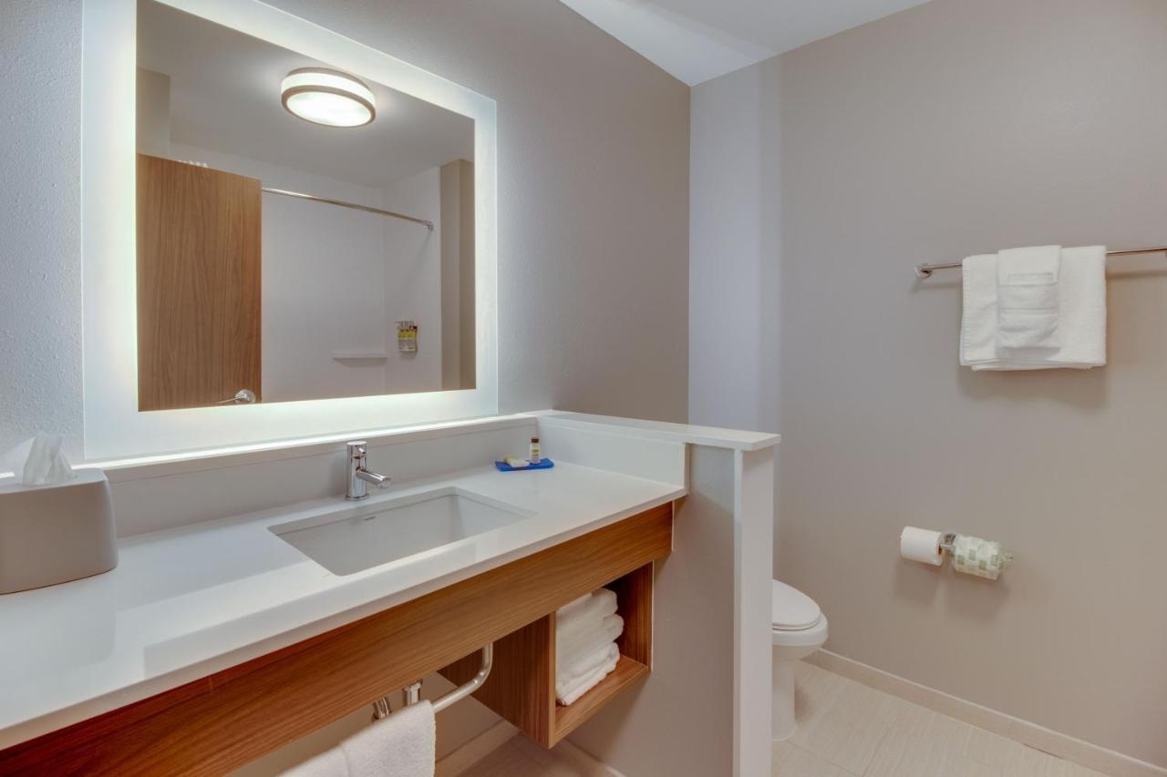 Holiday Inn Express & Suites - Union City By Ihg Buitenkant foto