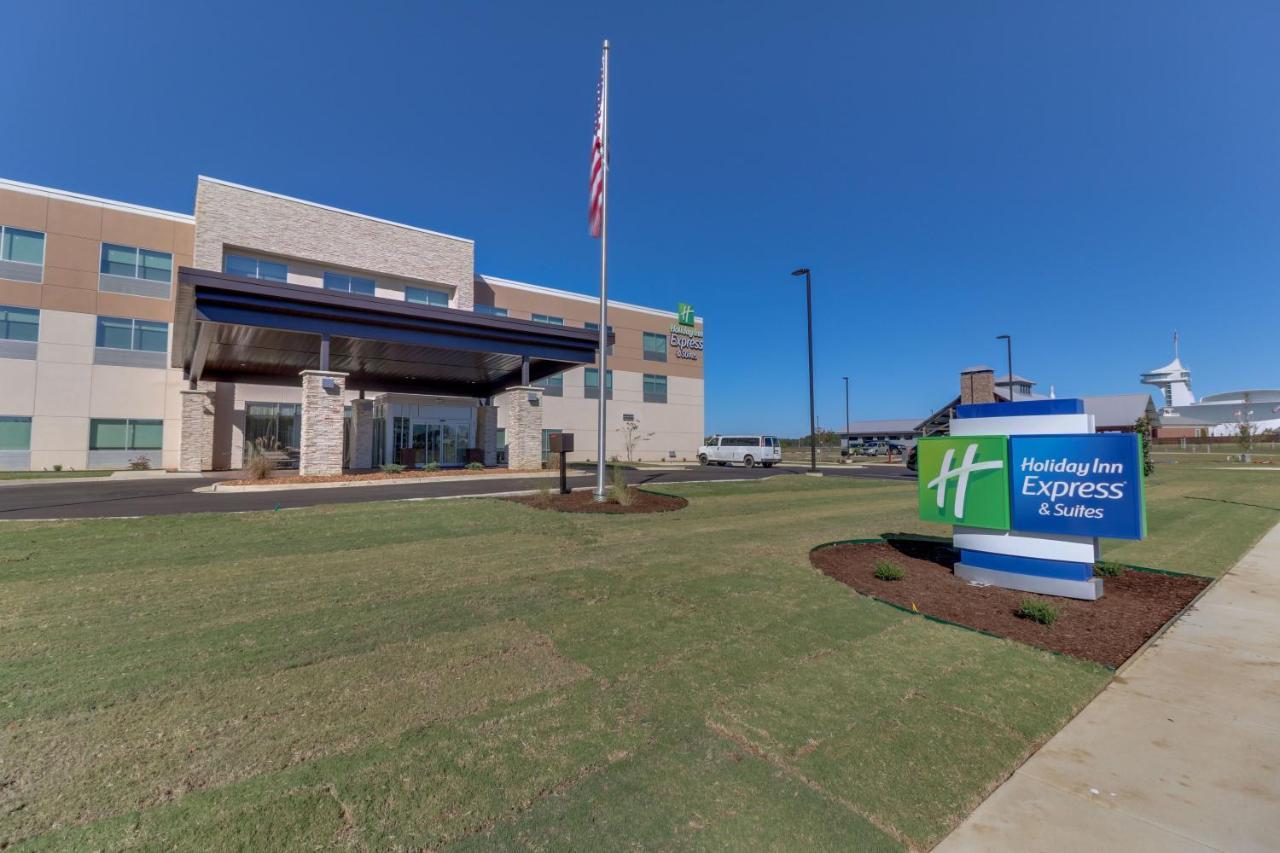 Holiday Inn Express & Suites - Union City By Ihg Buitenkant foto