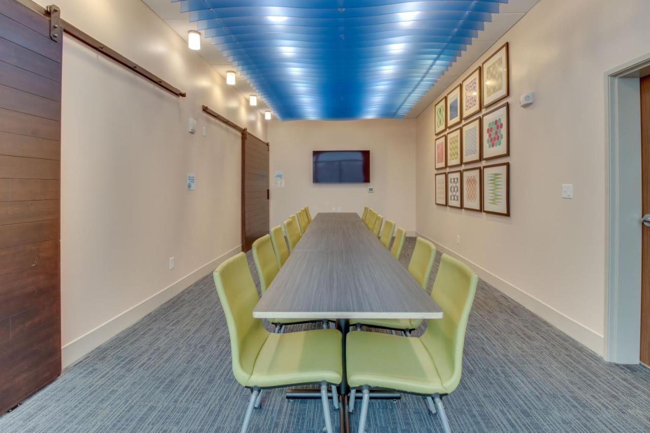 Holiday Inn Express & Suites - Union City By Ihg Buitenkant foto