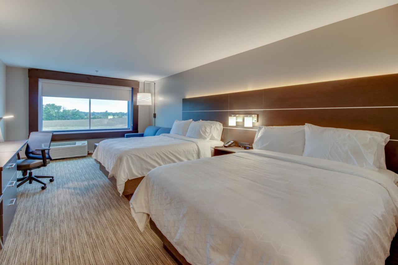 Holiday Inn Express & Suites - Union City By Ihg Buitenkant foto